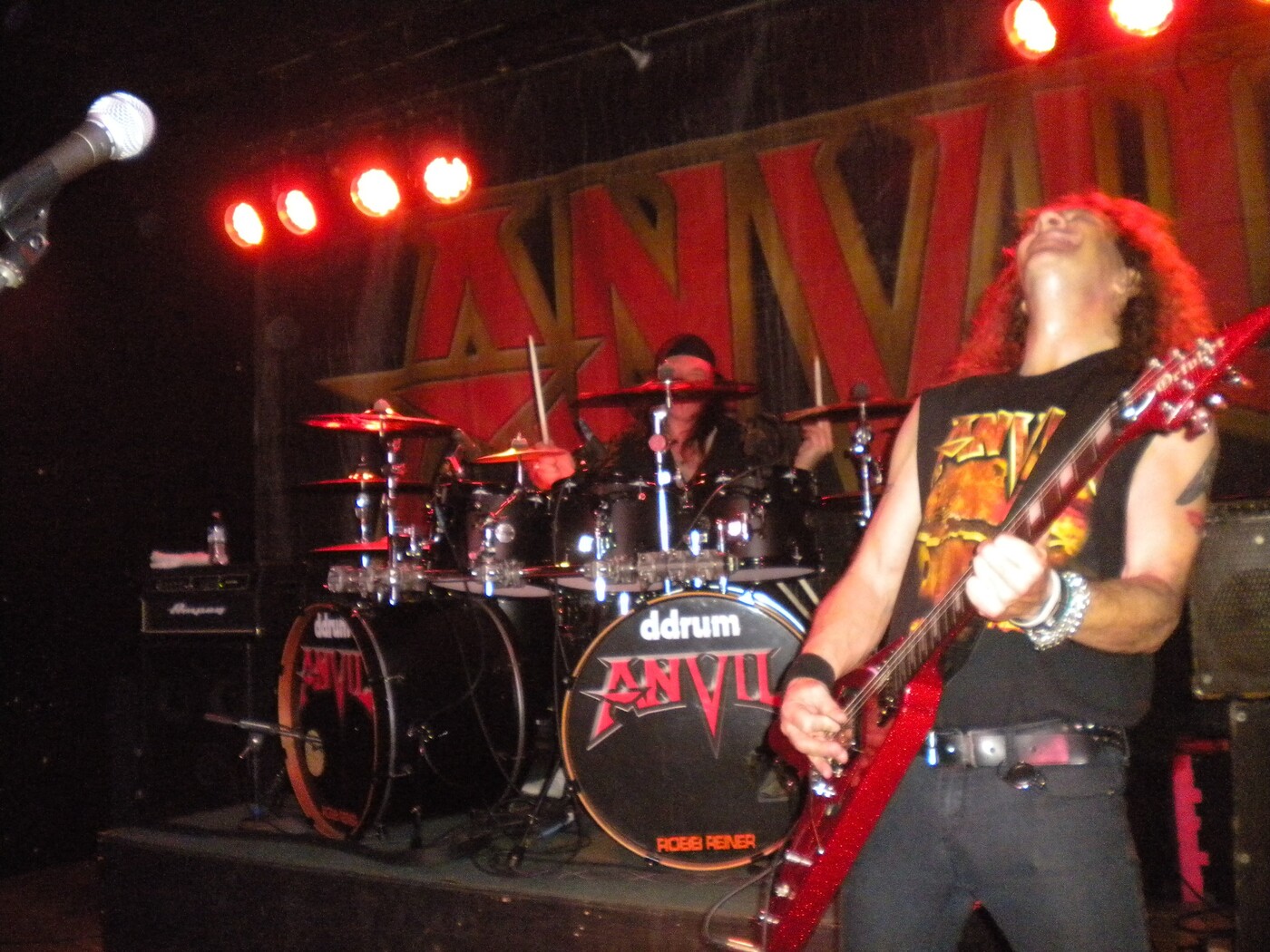 Anvil performing live